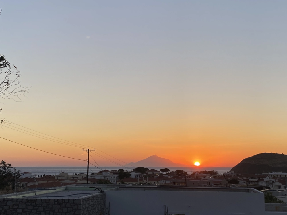 Θέα στη θάλασσα από το Ponente